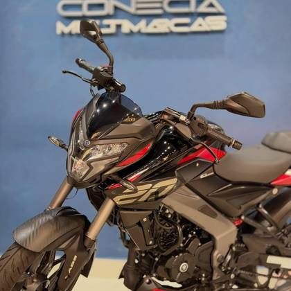 BAJAJ DOMINAR NS200 BAJAJ DOMINAR NS200